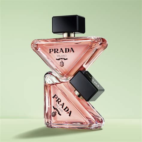 perfume prada triangular|prada paradoxe perfume fragrantica.